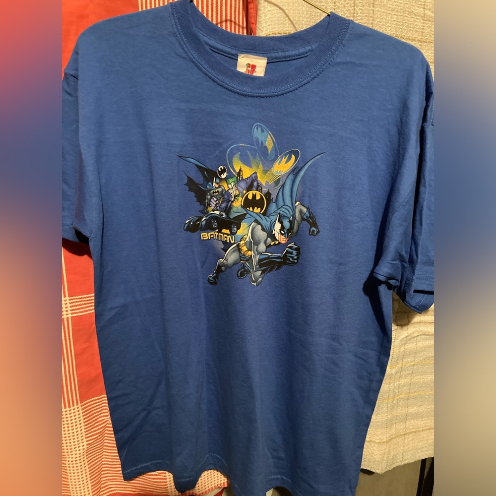 Batman Joker Six Flags Shirt T-shirt Boys 14 / 16 like new Blue Batmobile